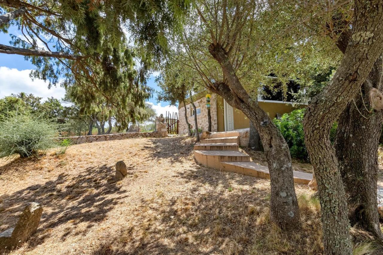 Villa Tre Nibbari San Pantaleo Exterior photo